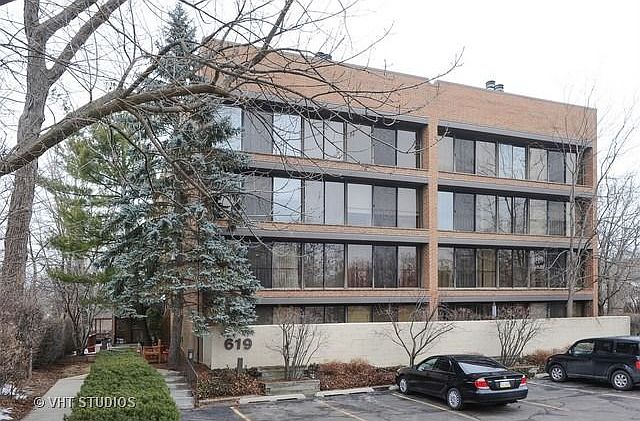 1st image of 619 Glenview Ave APT 401