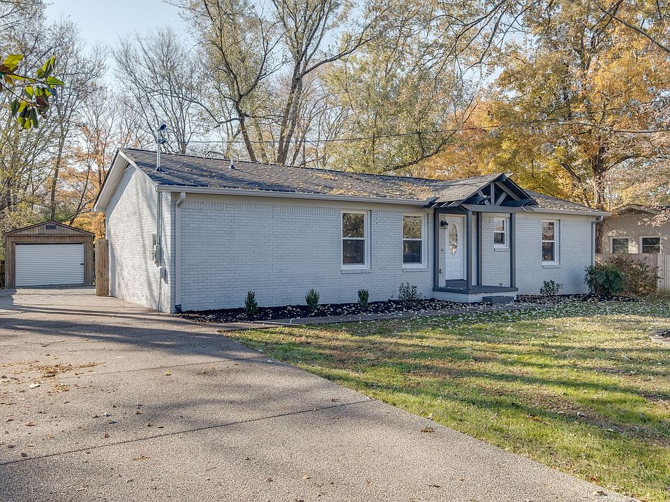 1st image of 223 Oak Dr