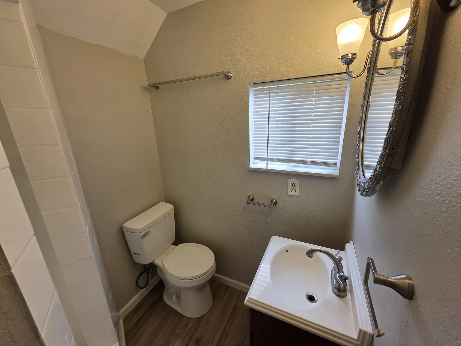 2 bed, 1.5 bath, $1,400 — Photo 1