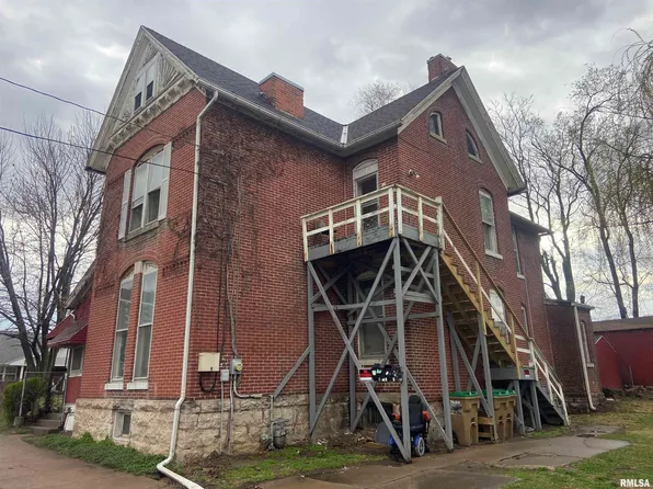 529 N 5th St, Quincy, IL 62301