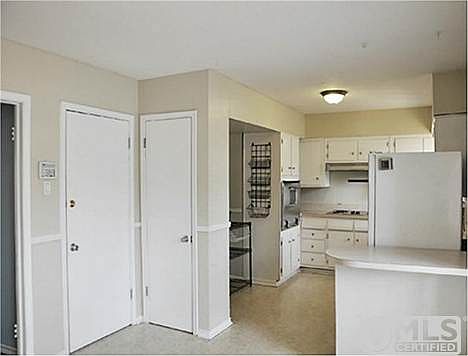 5th image of 7218 Edgerton Dr