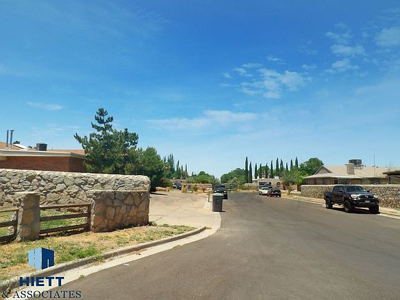 3rd image of 5520 Oakbriar Cir APT A