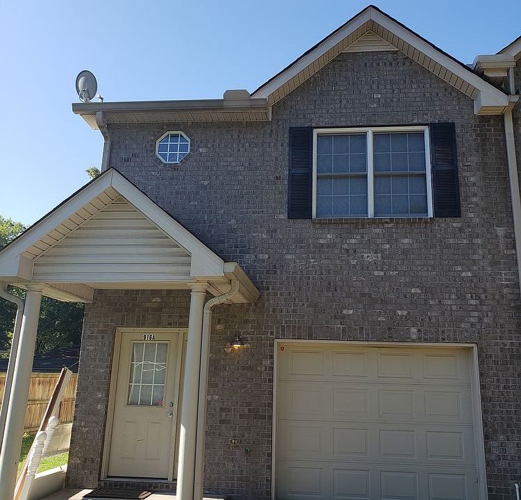 1st image of 916A Parkwood Ct