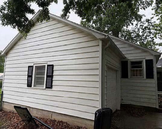 3rd image of 1612 E 10th St