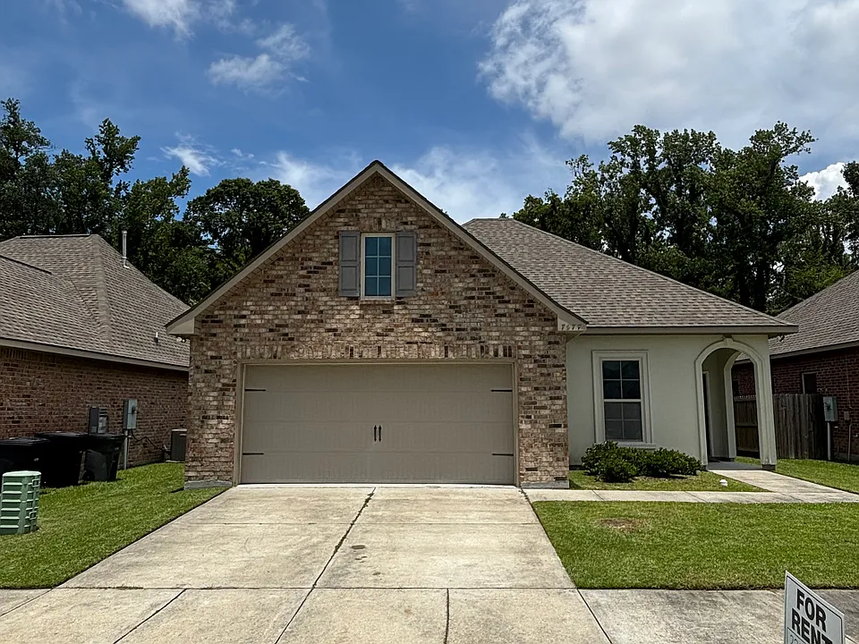 7977 Brown Hickory Ave