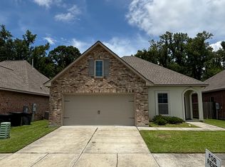 7977 Brown Hickory Ave, Baton Rouge, LA 70820