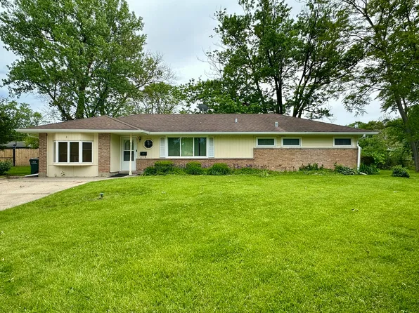 8 Waverly Ct, Park Forest, IL 60466