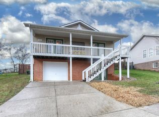 1020 Justus Dr, Johnson City, TN 37604