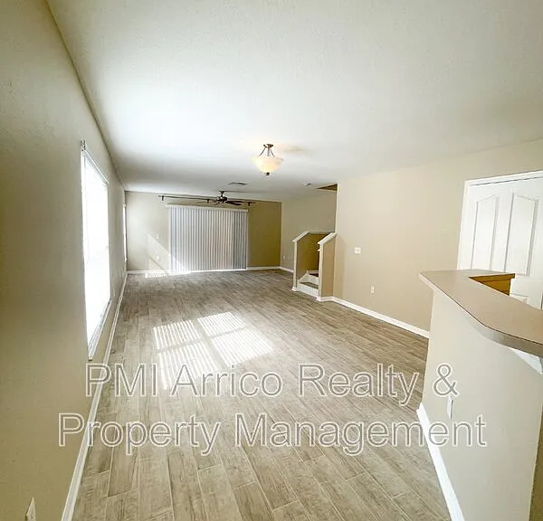 10840 Johanna Ave — Photo 10