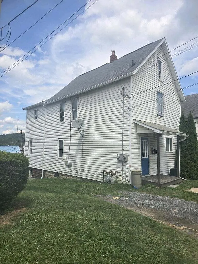 Building Photo - 1023 Brusselles St