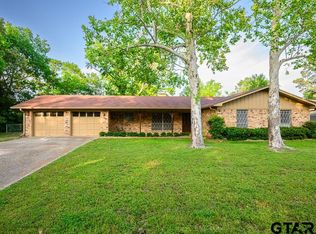 1520 Pearl St, Lindale, TX 75771