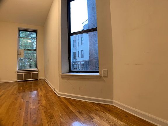 4th image of 147 E 81st St APT 4e