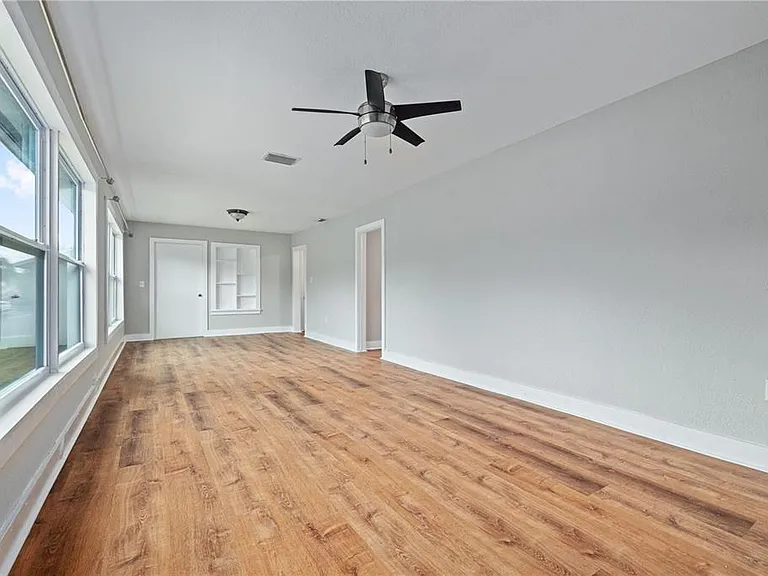 3818 W Euclid Ave — Photo 2