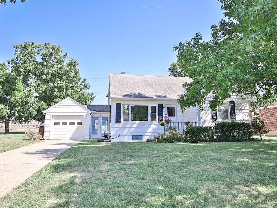 1st image of 368 Magie Ave