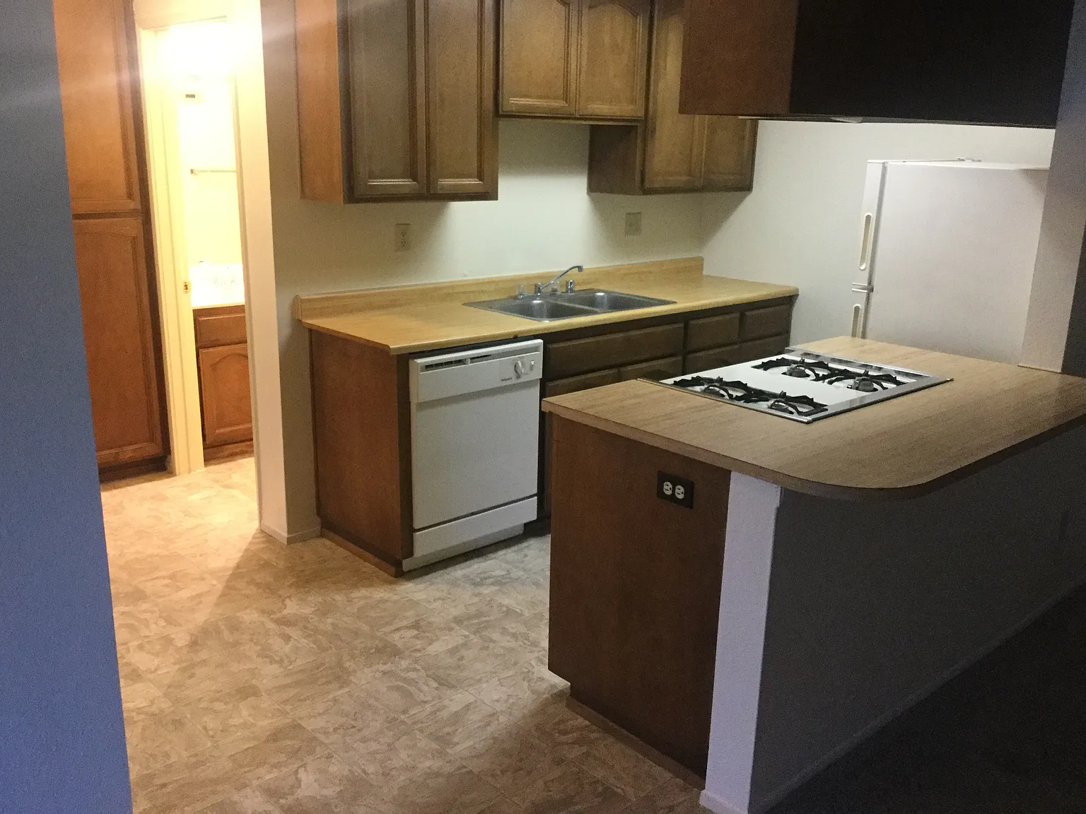 Bay Pointe Apartments — Photo 4