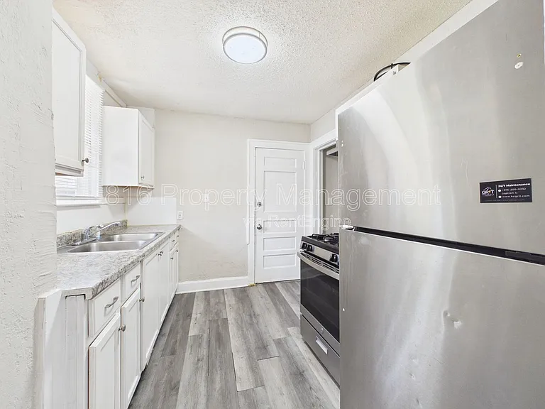5636 Garfield Ave — Photo 8