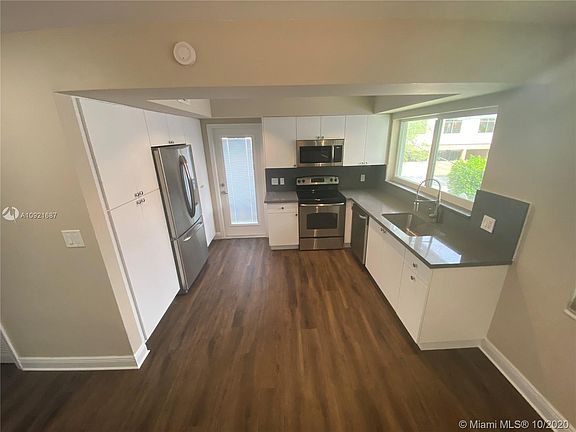 5th image of 539 Menendez Ave #537