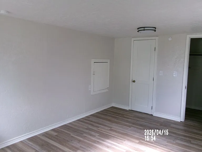 1804 NW Columbia Ave — Photo 6
