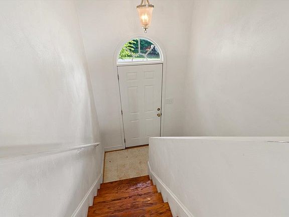 5th image of 235 Sequoia Circle
