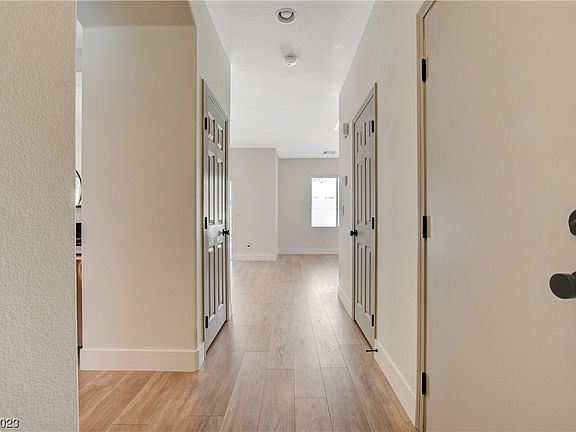 5th image of 9110 Brilliant Prairie Ct