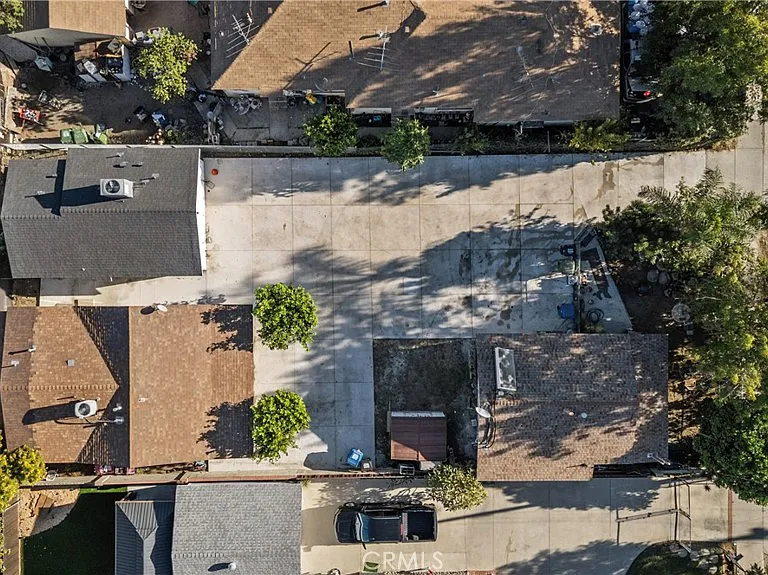 10556 Laurel Canyon Blvd — Photo 1