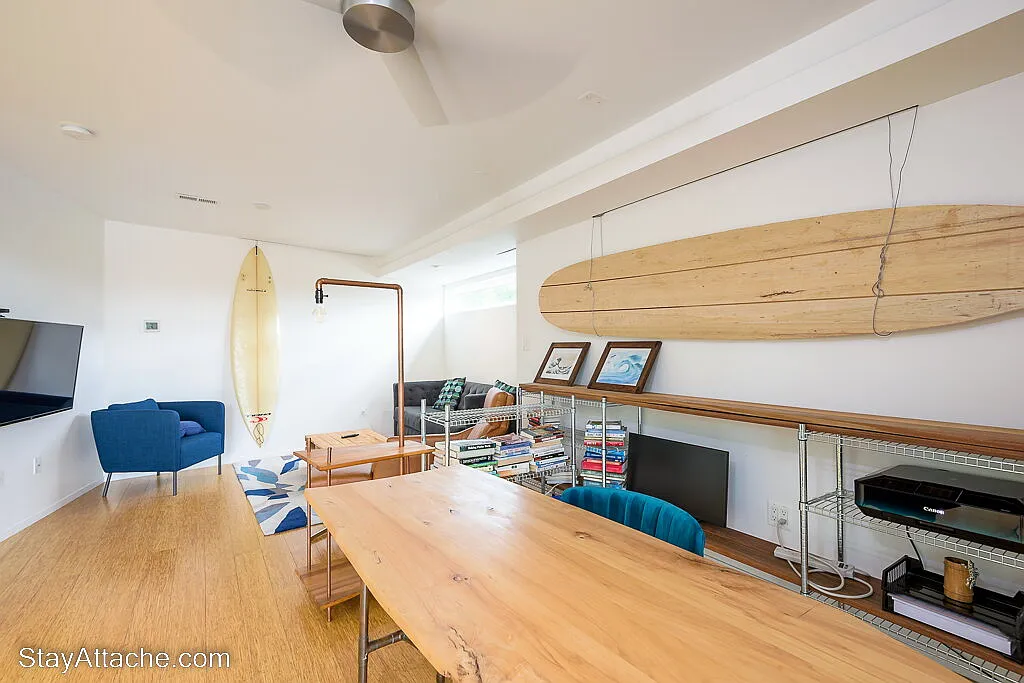 4 bed, 3.5 bath, 3395 sqft, $8,000 — Photo 2