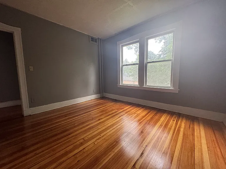 1050 Capitol Ave #8 — Photo 11