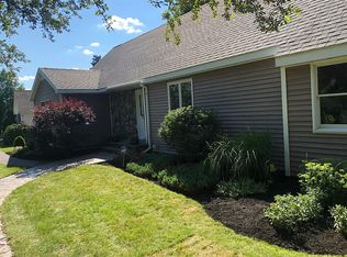 7833 Humphrey Rd, Oriskany, NY 13424