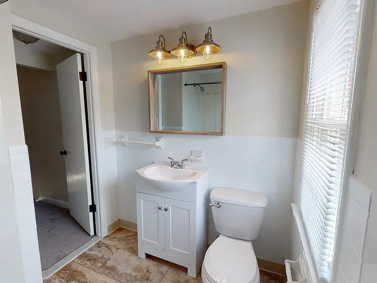 Full bath upstairs with designer touches!