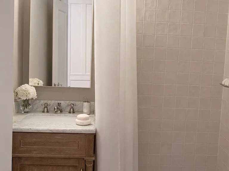 1832 Calvert St NW #2 — Photo 10