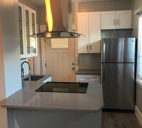 3rd image of 2820 21st Ave W