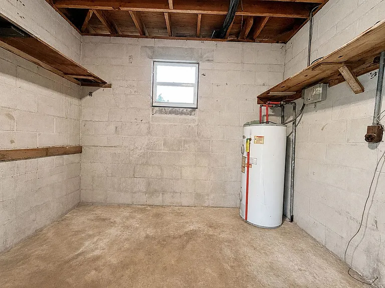 921 Marion St — Photo 21