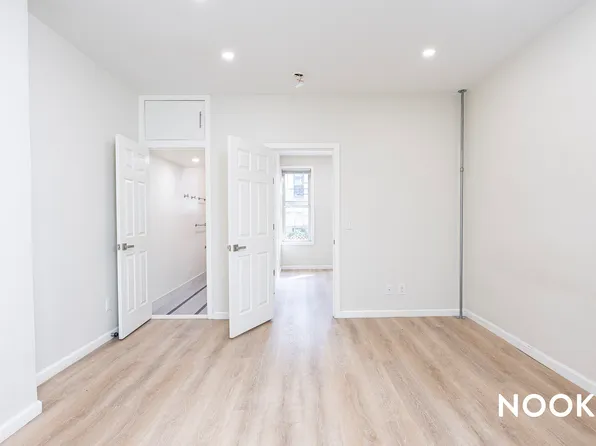 1826 Woodbine Street image 16 of 20