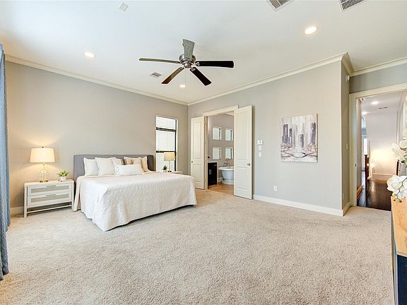 5th image of 3913 Rose St
