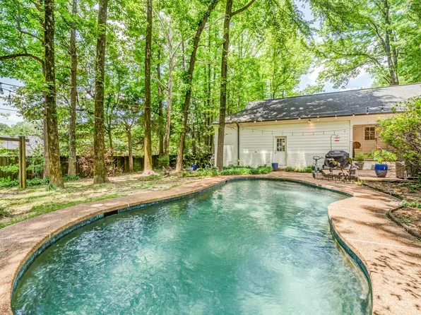 2165 Wickersham Ln, Germantown, TN 38139