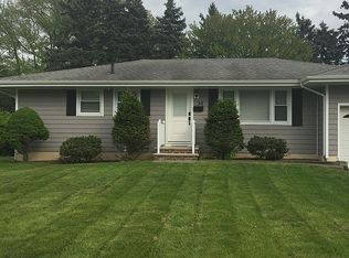 34 Holland Dr, Clark, NJ 07066