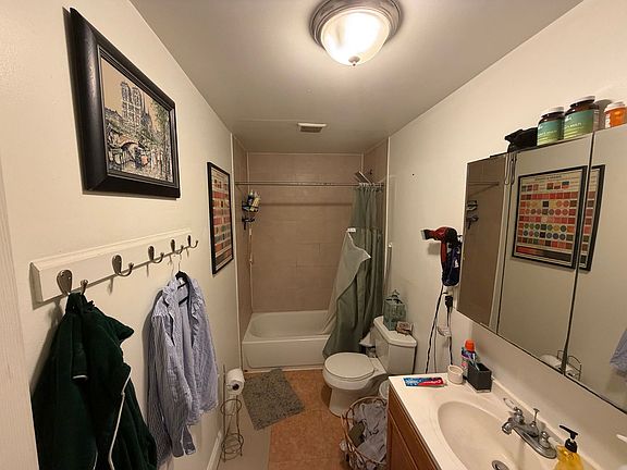 5th image of 1027 Ridge Ave APT 102
