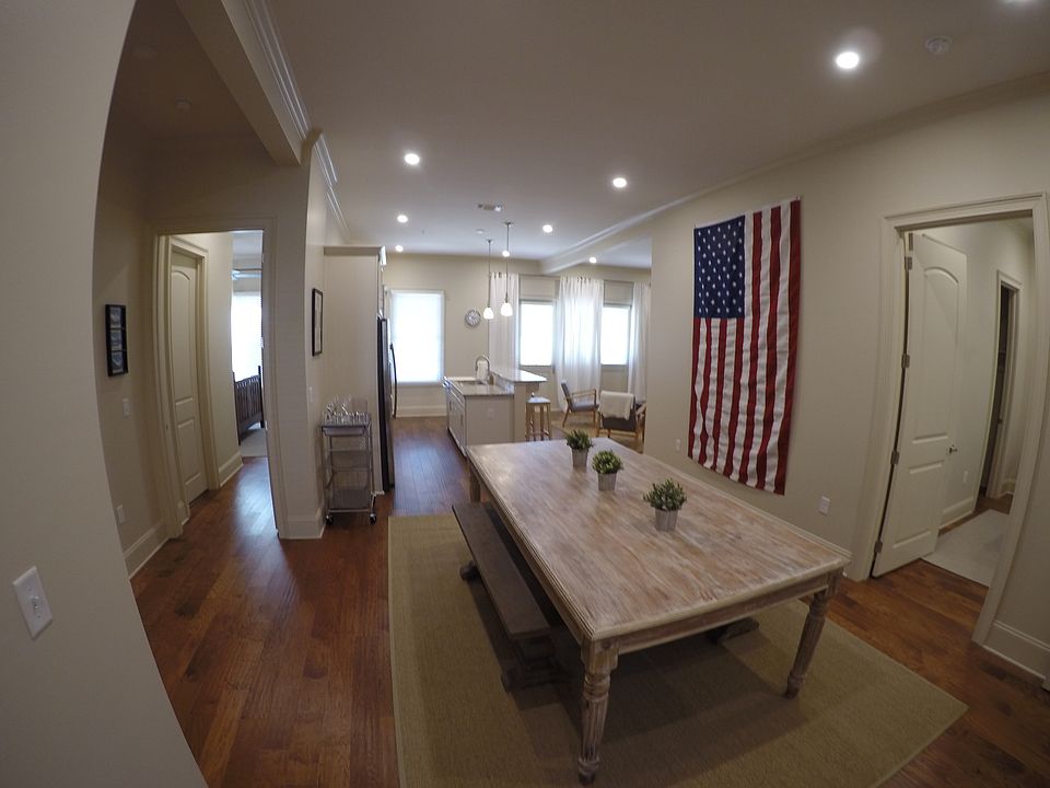 1st image of 710 Russell St #315