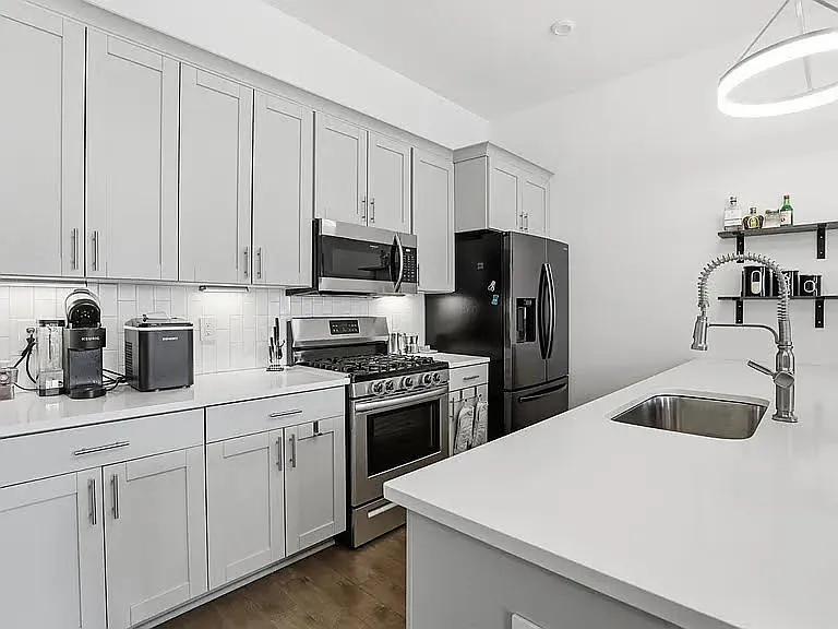700 James Ave #15 — Photo 7