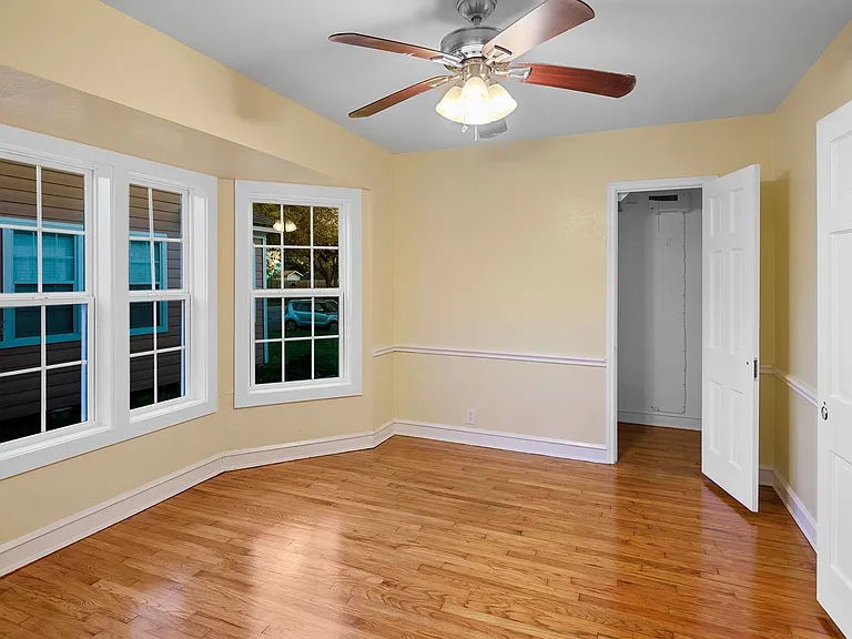 406 Southern St — Photo 15
