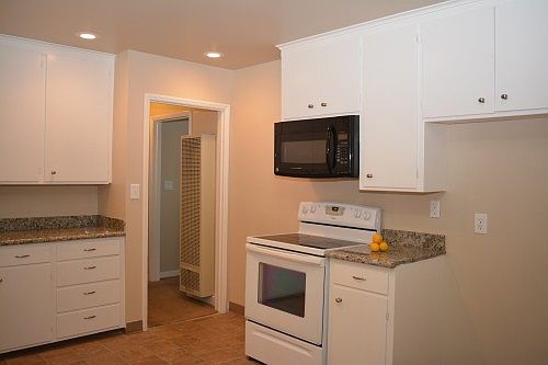 5th image of 416 E Churchill St