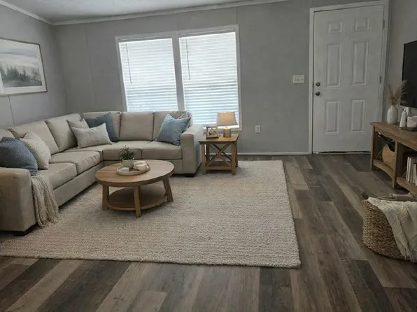 4 Highridge Pkwy #72, Hamburg, NY 14075