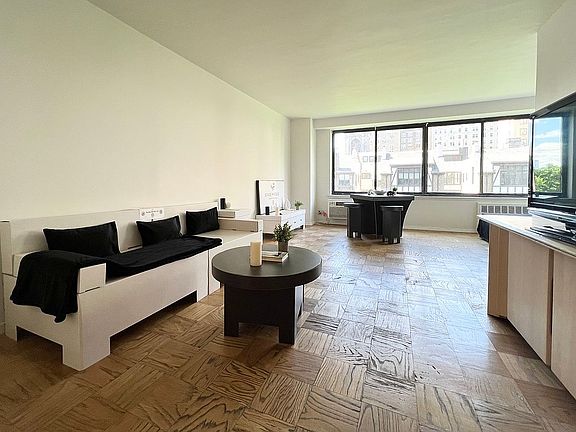 5th image of 372 Central Park W APT 7E