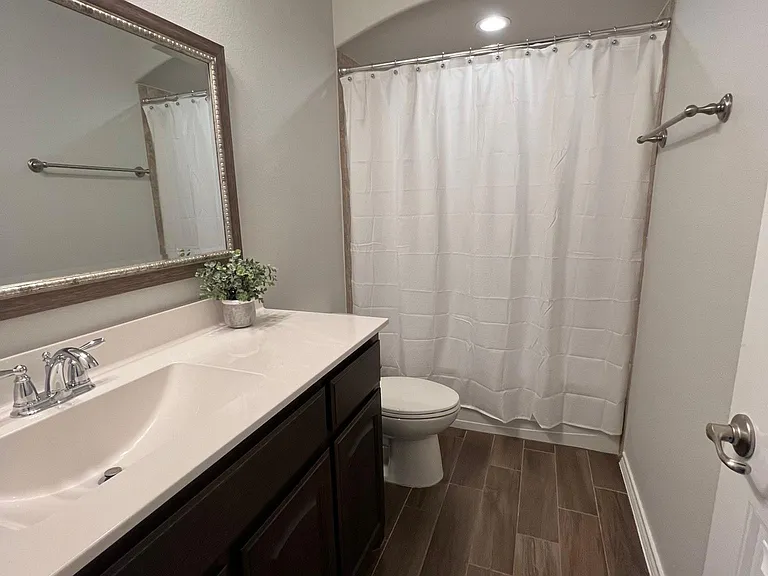 1805 Lark Ln — Photo 23