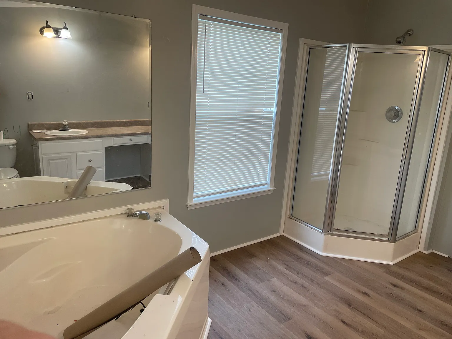 3 bed, 2500 sqft, $1,250 — Photo 3