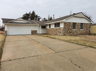 5225 NW 46th St, Warr Acres, OK 73122