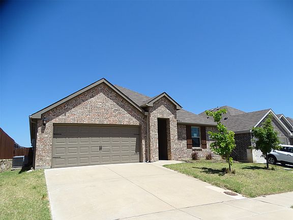3rd image of 1214 Canterbury Ln