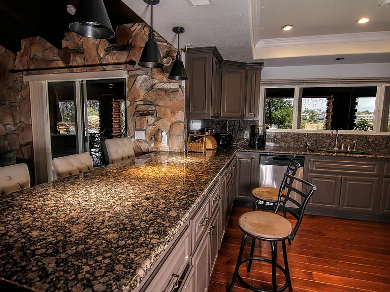 356 S Mohler Dr — Photo 9