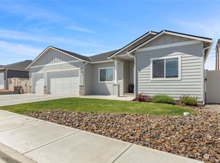 40 S Millbrook Loop, East Wenatchee, WA 98802