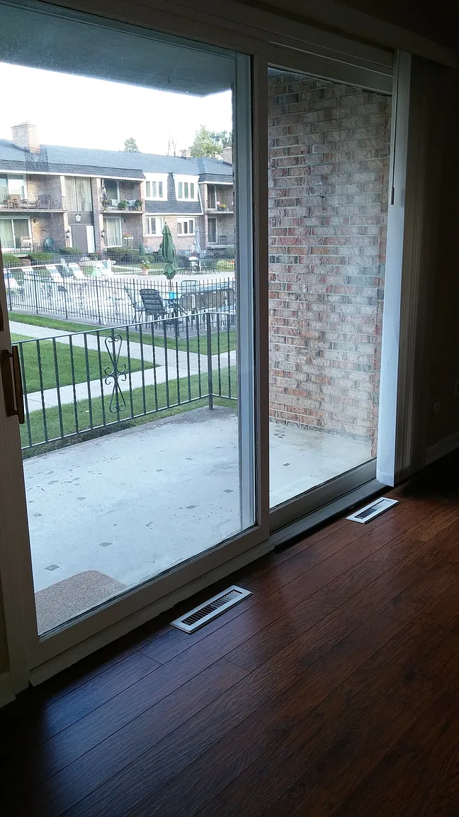 1439 N Forest Rd APT 2 photo 1